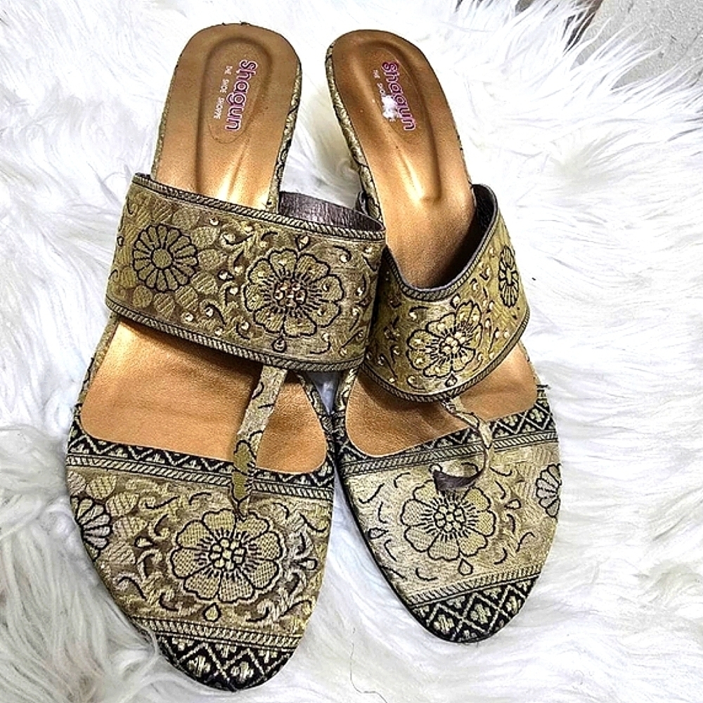 Shagun Sequined Damask Olive Gold Thong Heel Sandals  Women's Size 38 /US8🌴